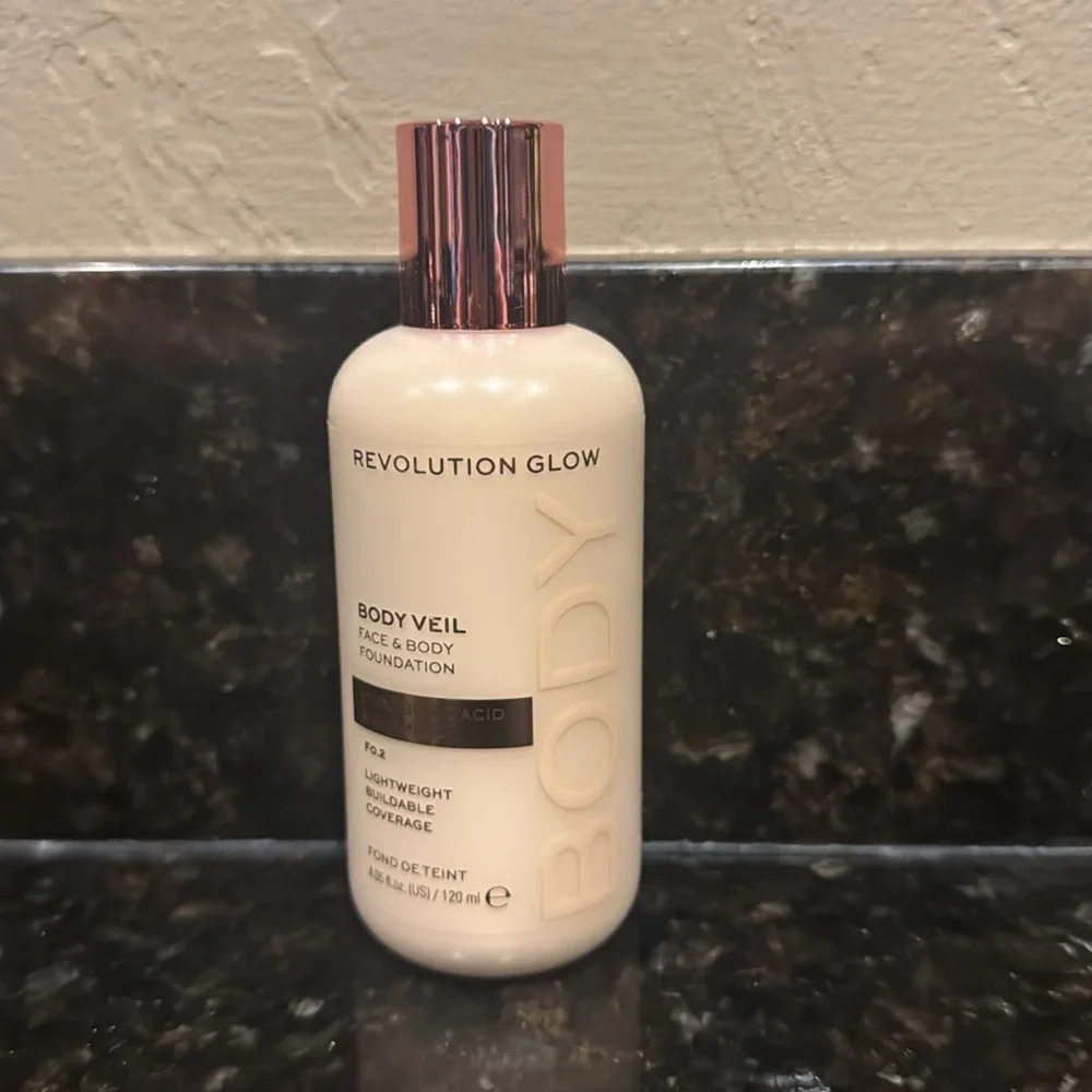 NEW Makeup Revolution Glow Body Veil Face & Body Foundation With Hyaluronic Acid